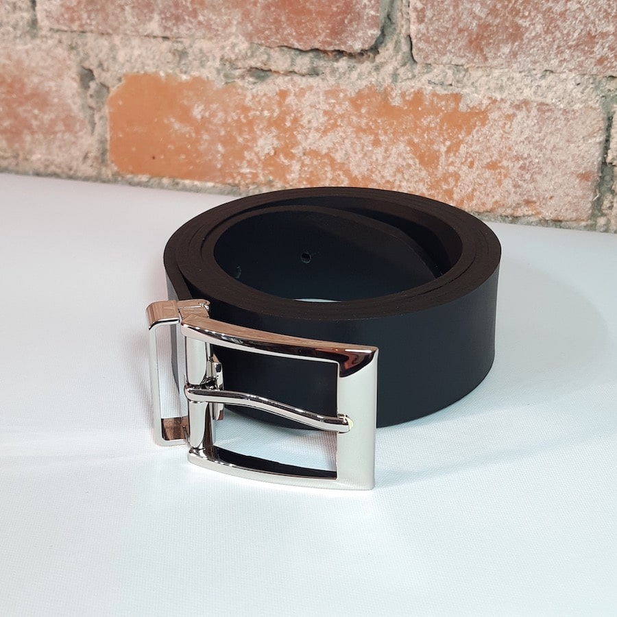 ceinture en cuir noir tannage végétal