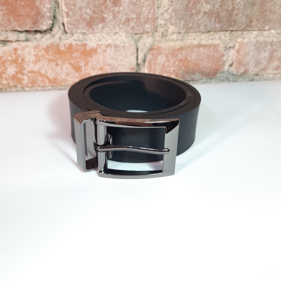 ceinture en cuir boucle noire