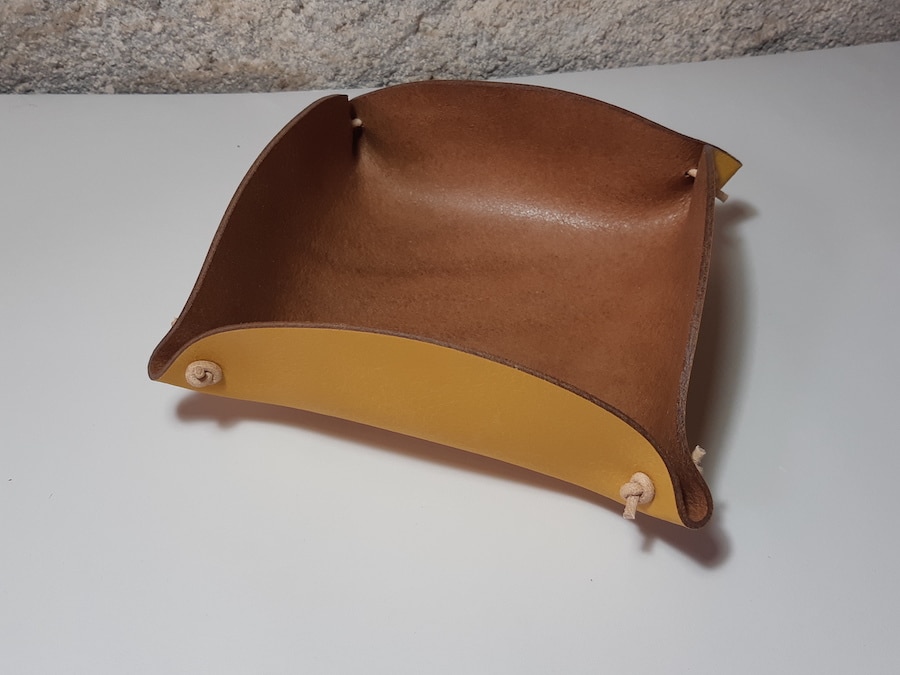 vide poche cuir jaune