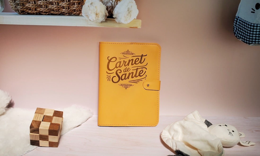 protège carnet de santé cuir